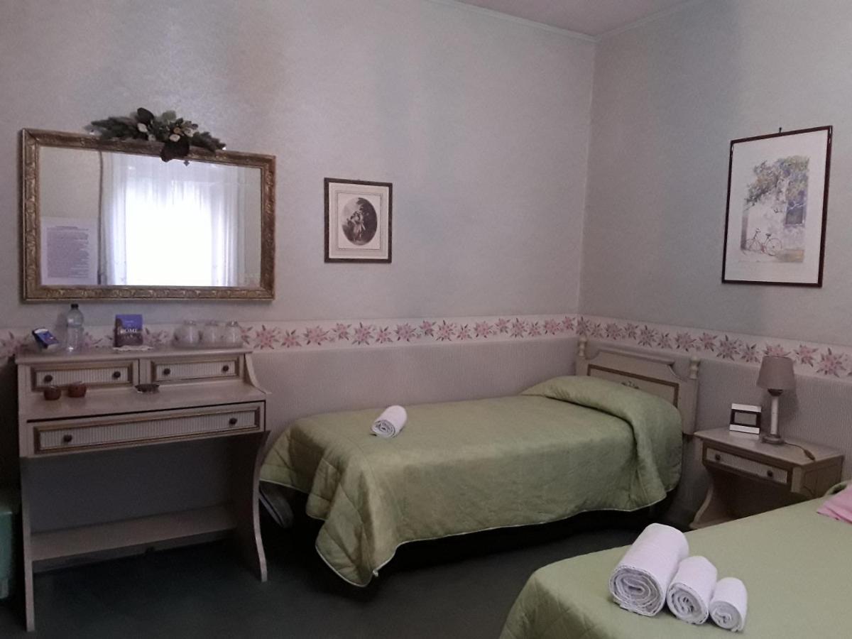 Ambrabed Lunghezza Station Bed & Breakfast Bagian luar foto