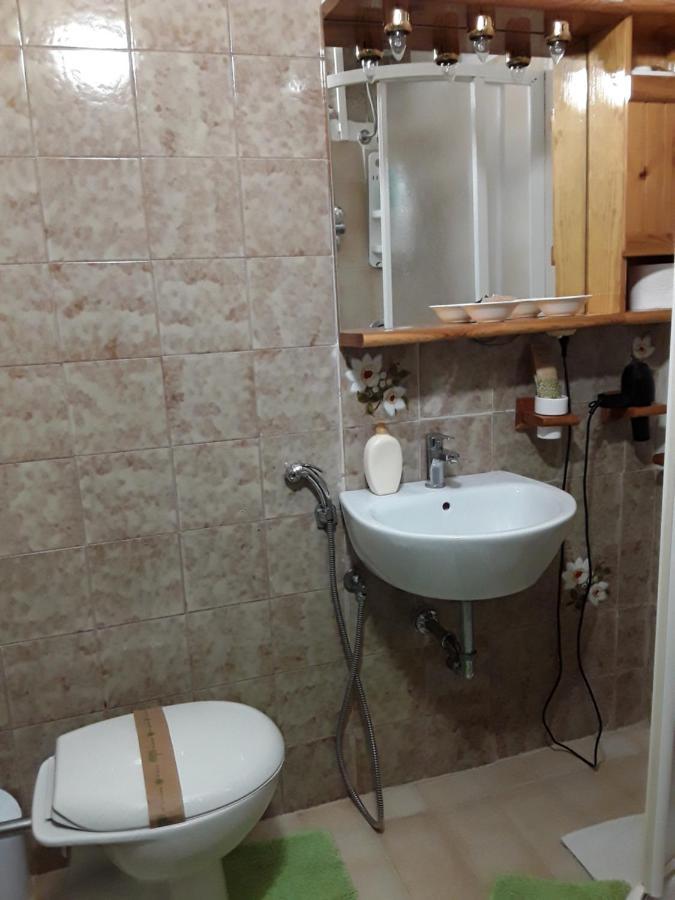 Ambrabed Lunghezza Station Bed & Breakfast Bagian luar foto