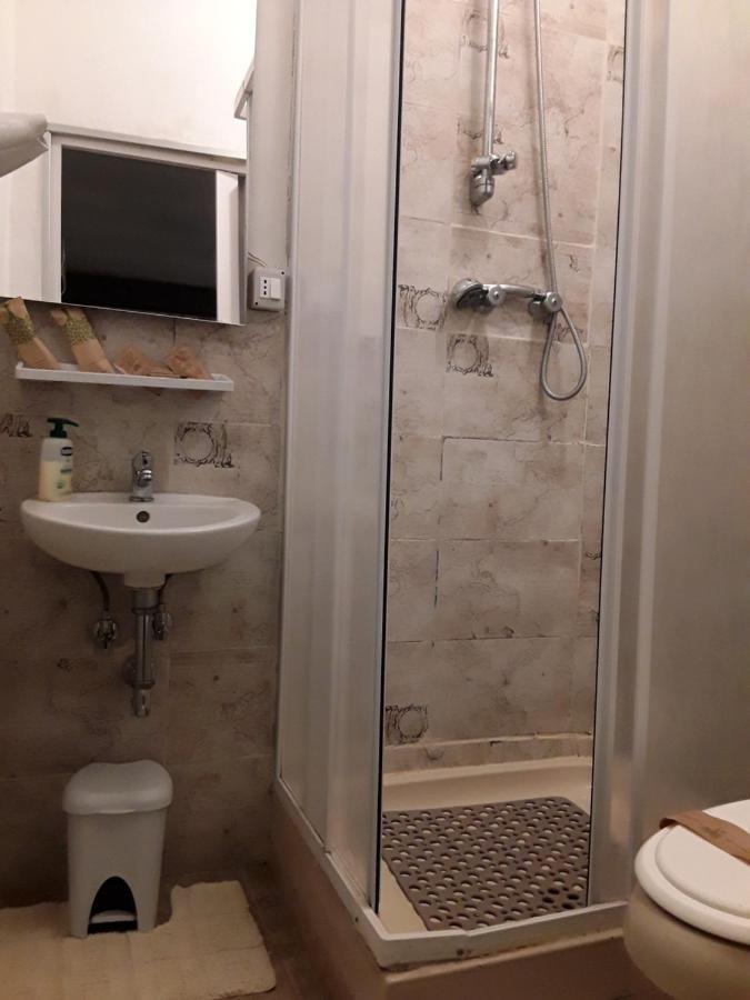 Ambrabed Lunghezza Station Bed & Breakfast Bagian luar foto